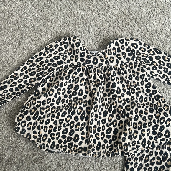 Cute two piece set - Picture 2 of 4